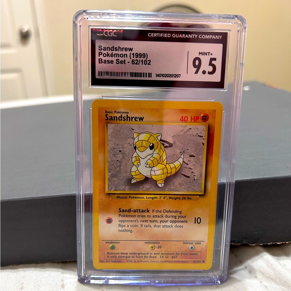 Sandshrew Pokemon Base Set 1999 62/102 CGC 9.5 MINT+